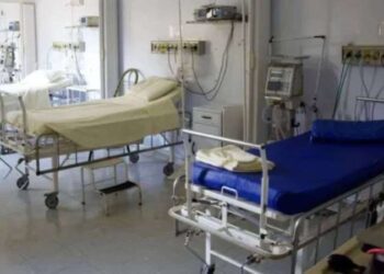 Hastanelerde doktor yok: Hekimler yurtdışına gidiyor, yurttaşlar randevu alamıyor, ameliyatlar erteleniyor