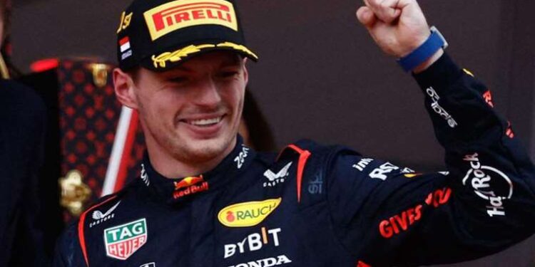 Verstappen rekora doymuyor