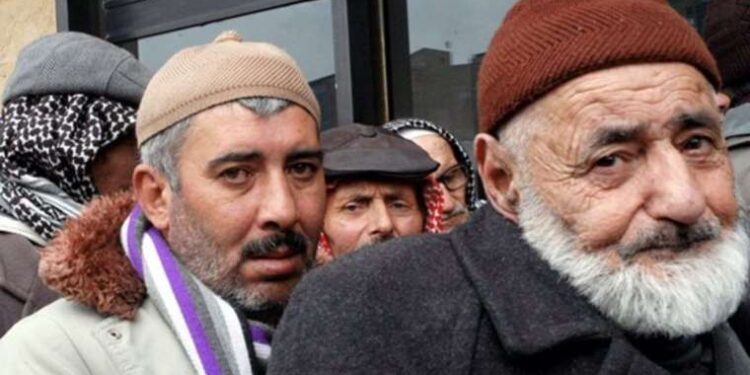 İYİ Partili Erhan Usta'dan 'emekli zammı' eleştirisi: Gülsek mi ağlasak mı?