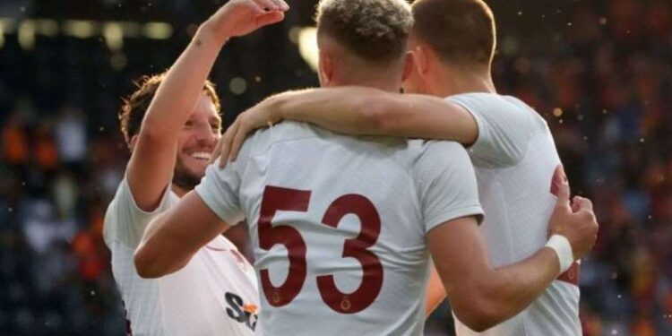 Galatasaray Avusturya'da Kisvarda'yı 2 golle geçti