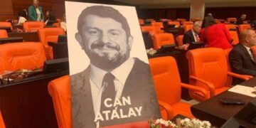 TİP'ten Meclis'te Can Atalay eylemi: Genel Kurulu terk etmeyeceğiz