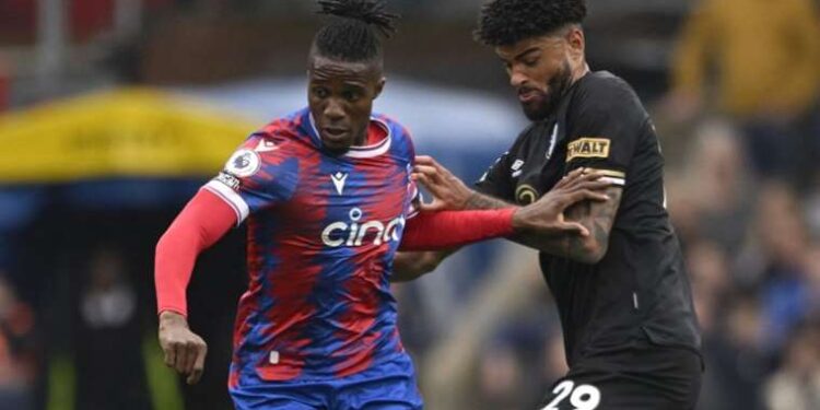 Wilfried Zaha Galatasaray için İstanbul'da