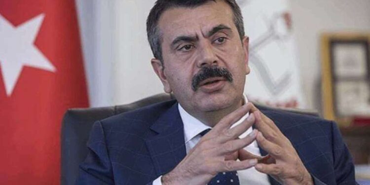 Milli Eğitim Bakanı Yusuf Tekin tepki çeken sözlerinin ardından geri adım attı
