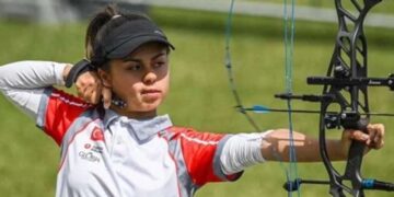 Milli okçu Hazal Burun'dan gümüş madalya