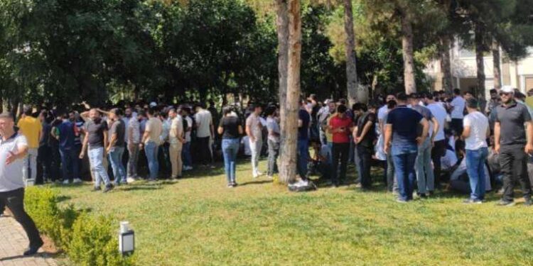 Eylem yapan DEDAŞ işçileri işten çıkarıldı