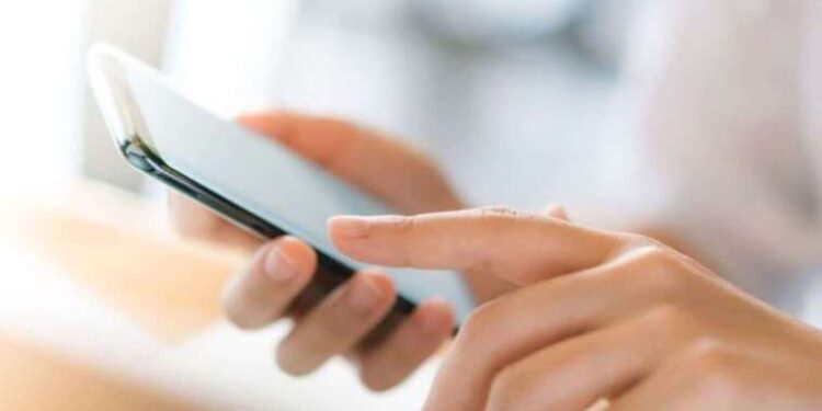 Asgari ücret ile 'cep telefonu' hayal