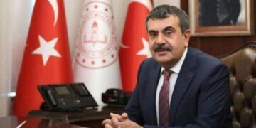 Bakan Tekin'in 'kız okulları' çıkışına tepki: ‘Çağdışı zihniyet’