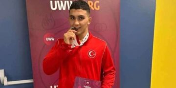 Güreşte bronz madalya