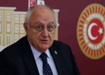 Ahmet Kamil Erozan'dan ilginç çıkış: Meral Akşener'e gönderme mi yaptı?