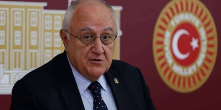 Ahmet Kamil Erozan'dan ilginç çıkış: Meral Akşener'e gönderme mi yaptı?