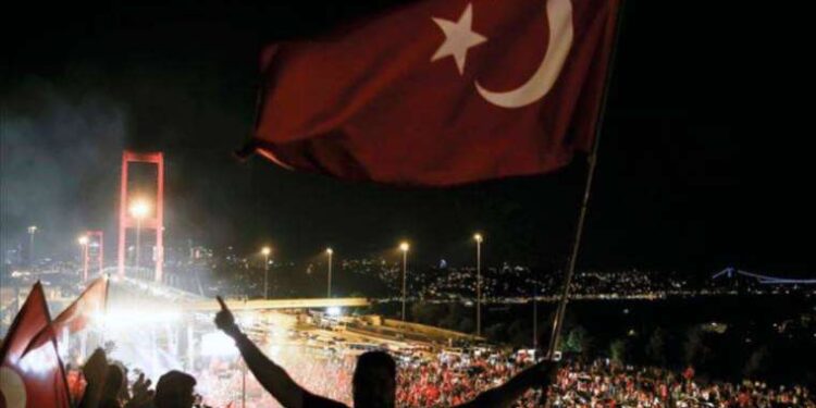 15 Temmuz'un 7. yıl dönümünde yeni dayatma: Öğretmenlere 'sala' nöbeti