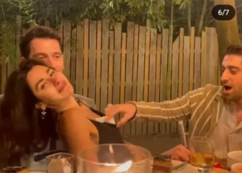 Nesrin Cavadzade'nin göğsüne para sıkıştırdığı anlar çok konuşulan Bora Akkaş, eşinden özür diledi