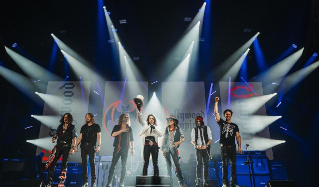 Otel odasında baygın halde bulunan Johnny Depp'in sağlık durumuyla ilgili ilk açıklama: Güvende ve sağlıklı