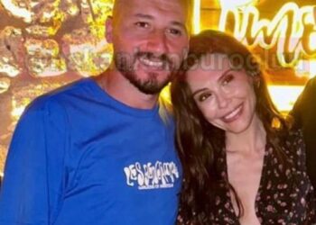 Oyuncu Dilara Aksüyek, gönlünü futbolcu Cenk Şahin'e kaptırdı