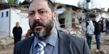 Sahte içki yüzünden günlerce yoğun bakımda yatan oyuncu Şekip Taşpınar taburcu edildi! Verdiği kilolar dikkat çekti