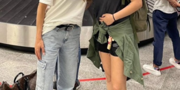 Serenay Sarıkaya'nın alay konusu olan tüylü terliklerinin 33 bin TL olduğu ortaya çıktı