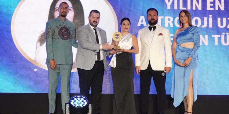 YILIN EN İYİ ASTROLOJİ UZMANI NESRİN TÜREL OLDU.