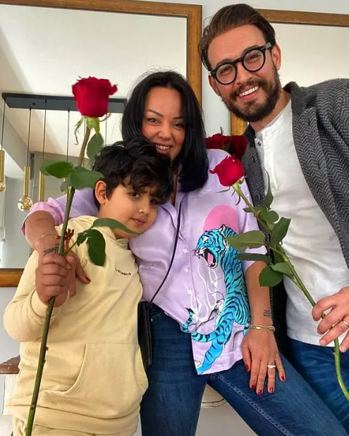 genc-sevgilisiyle-goruntulenen-danilo-zanna-dan-16191627_7261_m-1 Genç sevgilisiyle görüntülenen Danilo Zanna'dan tek cümlelik aşk açıklaması