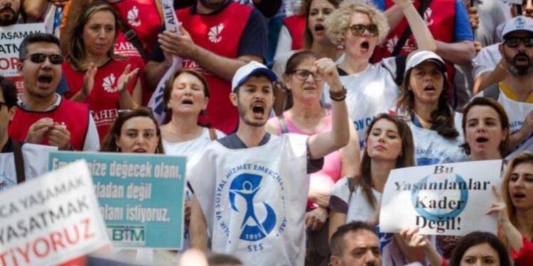 İş bırakan sağlık çalışanları hakkında tutanak tutuldu