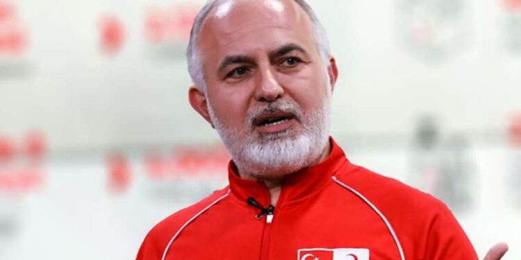 Depremde çadır satan Kızılay'ın eski başkanı Kerem Kınık 'iyilik elçisi' oldu