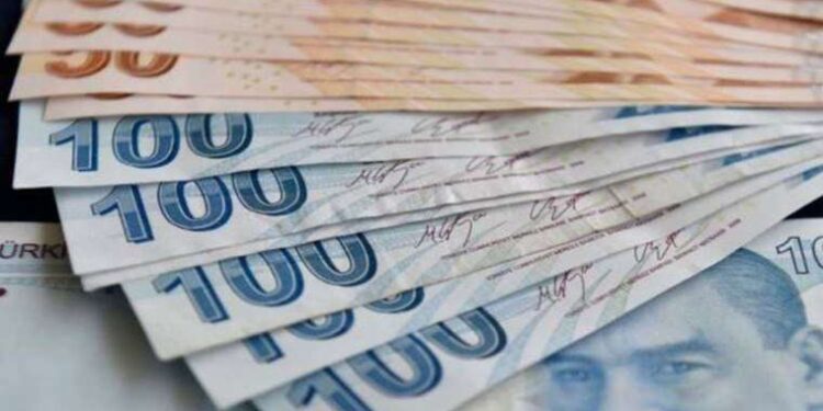 Ayvacık açıklarında 20 kaçak göçmen yakalandı