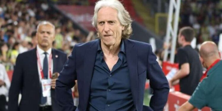 Jorge Jesus, Karim Benzema'yı eledi