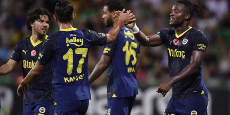 Son dakika: Fenerbahçe, Maribor maçı kadrosunu UEFA'ya bildirdi