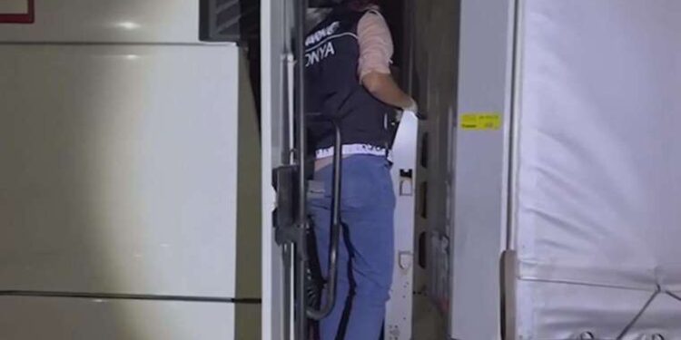 Gökdelen filmi konusu nedir? Gökdelen filmi oyuncuları kimler?