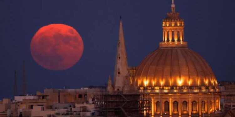 Akılalmaz filmi konusu nedir? Akılalmaz filmi oyuncuları kimler?