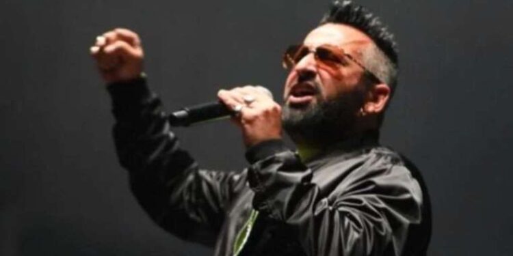 Ragga Oktay’dan ‘Tarkan’ itirafı: ‘Beni sahneden indirtmeye çalıştı’