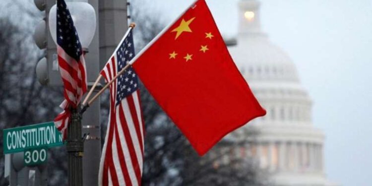 Öldürdüğü babasının kredi kartıyla kız arkadaşına altın almış