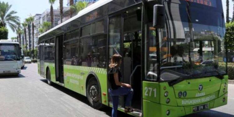 Adana'da toplu ulaşıma zam