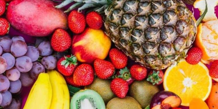 Yaz akşamlarının vazgeçilmez 4 meyvesini tüketirken dikkat edin... Canan Karatay o meyveleri kara listeye aldı!