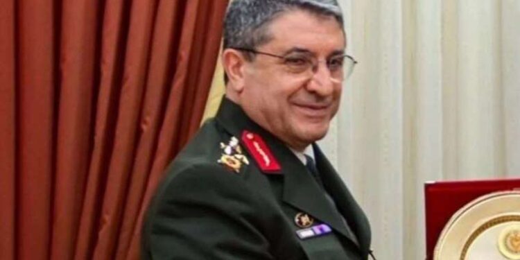 Kara Kuvvetleri Komutanı Orgeneral Selçuk Bayraktaroğlu kimdir? Selçuk Bayraktaroğlu nereli, kaç yaşında ve hangi görevlerde bulundu?