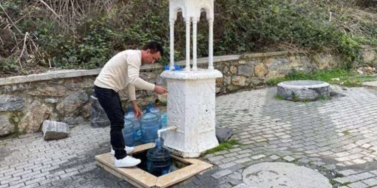 Damacana suya zam geldi: Asgari ücretli çareyi çeşmelerde buldu