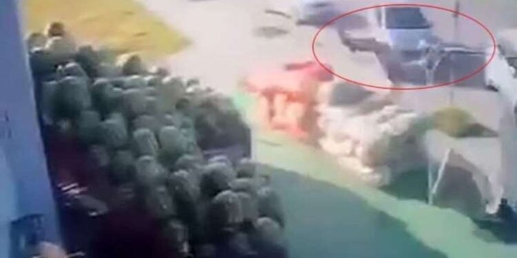 İkinci ‘şemsiye’ vakası: Yine manavı uçurdu!