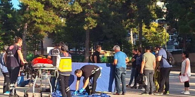 Bafra İmam Hatip Ortaokulu bahçesinde 15 yaşında bir çocuk ölü bulundu