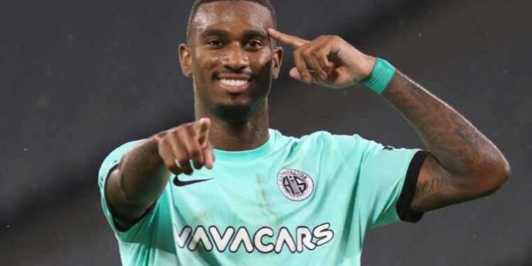 İstanbul Doğa Savunmaları ve İstanbul Tarım Platformu Bileşenleri Akbelen için eylem yaptı