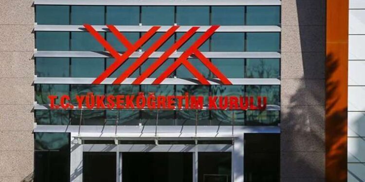 Sağlık Bakanı Koca, iş bırakma eylemi öncesi sağlıkçılara tehdit gibi mektup gönderdi