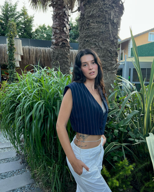 yali-capkini-nin-pelin-i-sir-gibi-sakladigi-16184471_8594_m Yalı Çapkını'nın Pelin'i sır gibi sakladığı sevgilisiyle sarmaş dolaş pozunu paylaştı