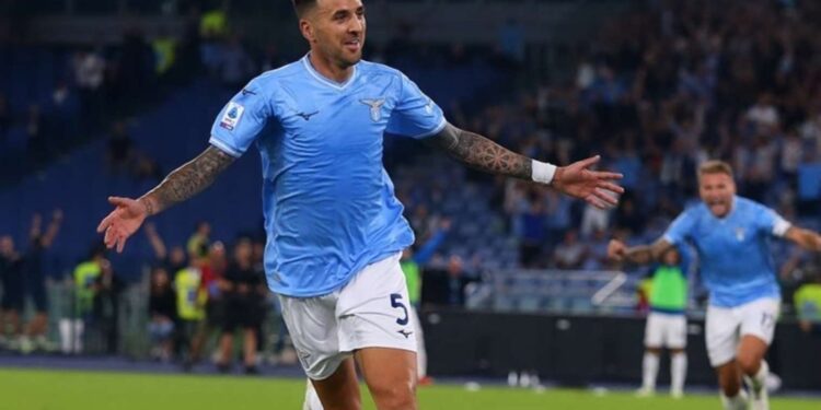 Taraftarlar istememişti… Vecino performansıyla göz dolduruyor!