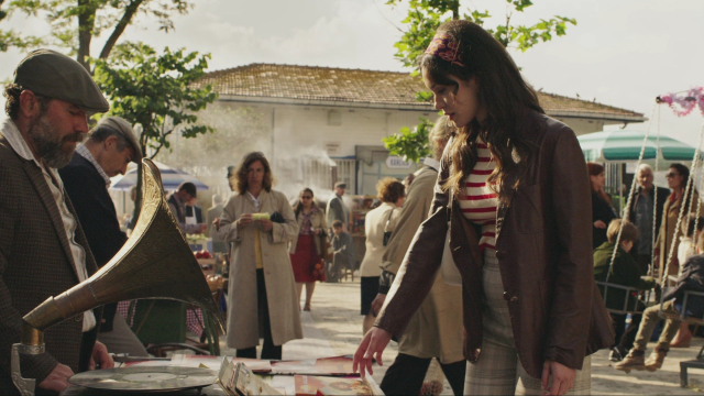 80-li-yillari-anlatan-dilek-tasi-dizisinden-16255106_2509_m 80'li yılları anlatan Dilek Taşı dizisinden beklenen ilk fragman yayınlandı