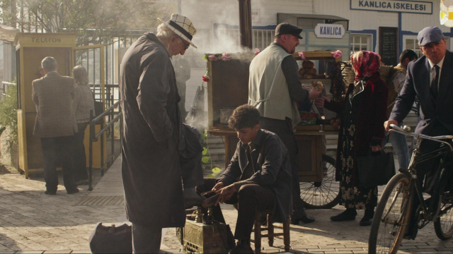 80-li-yillari-anlatan-dilek-tasi-dizisinden-16255106_5579_m 80'li yılları anlatan Dilek Taşı dizisinden beklenen ilk fragman yayınlandı