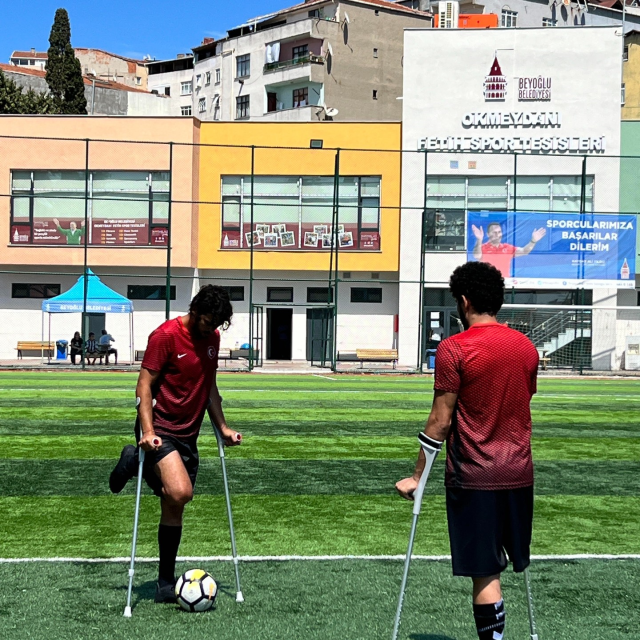 Ampute Futbol Yıldızı Barış Telli'nin hayatı film oluyor! Başrolde Taner Ölmez olacak