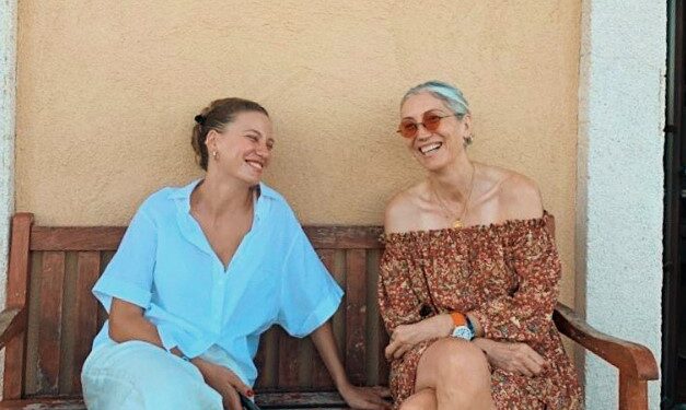 Annesi Cansu Tosun'un babasıyla yasak aşk yaşayan Serenay Sarıkaya'dan tek cümlelik yorum
