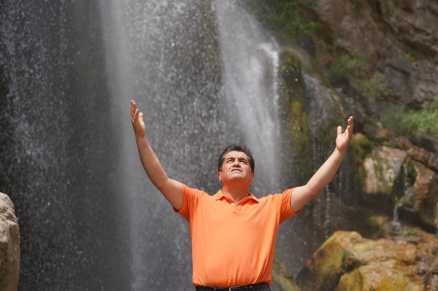 aydin-aydin-su-sikintisina-dikkat-cekmek-icin-16256162_4347_m Aydın Aydın, su sıkıntısına dikkat çekmek için yaptığı klibin çekimlerinde gözyaşlarına hakim olamadı