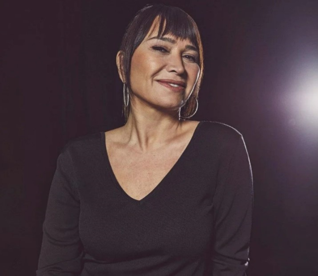 demet-akbag-sandik-kokusu-dizisiyle-ekranlara-16383981_4749_m Demet Akbağ, Sandık Kokusu dizisiyle ekranlara dönüyor