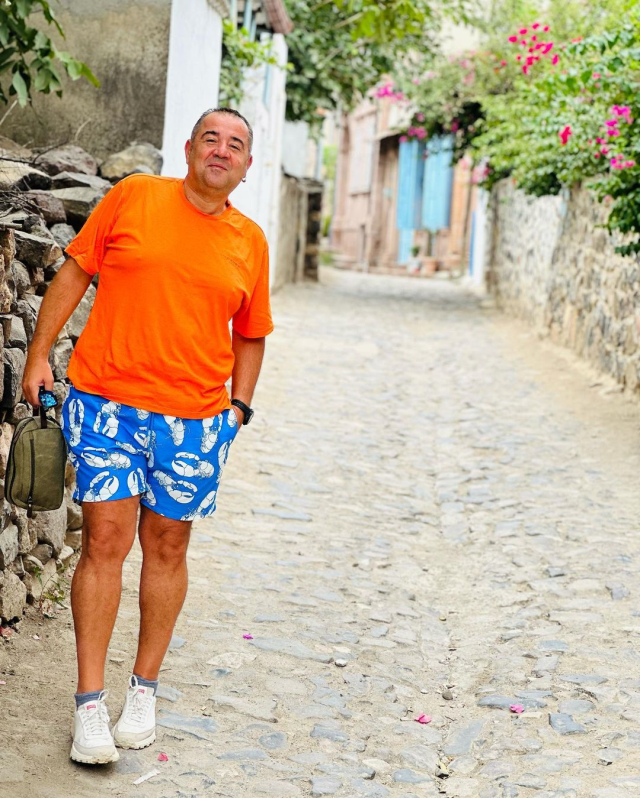 ekmek-yemeyi-birakarak-22-kilo-verdi-iste-ata-16272727_8246_m Ekmek yemeyi bırakarak 22 kilo verdi! İşte Ata Demirer'in son hali