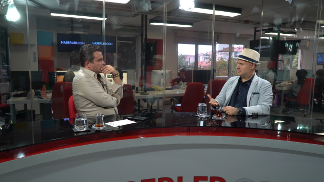 İlişk Uzmanı Adil Yıldırım, kadınları uyardı: Erkekten bu cümleyi duyuyorsanız arkanıza bakmadan kaçın