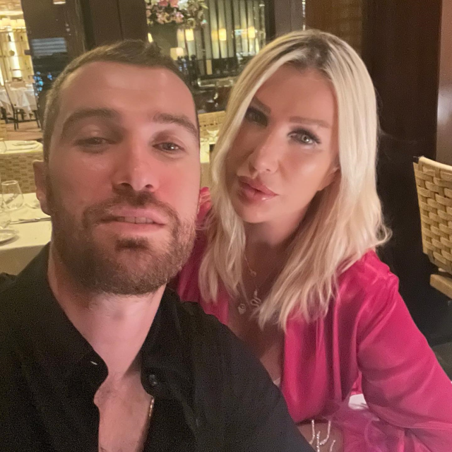 instagram-da-herkesi-silen-seda-sayan-olayin-ic-16349019_599_m Instagram'da herkesi silen Seda Sayan, olayın iç yüzünü anlattı: Sosyal medyacım yönetimi ele aldı